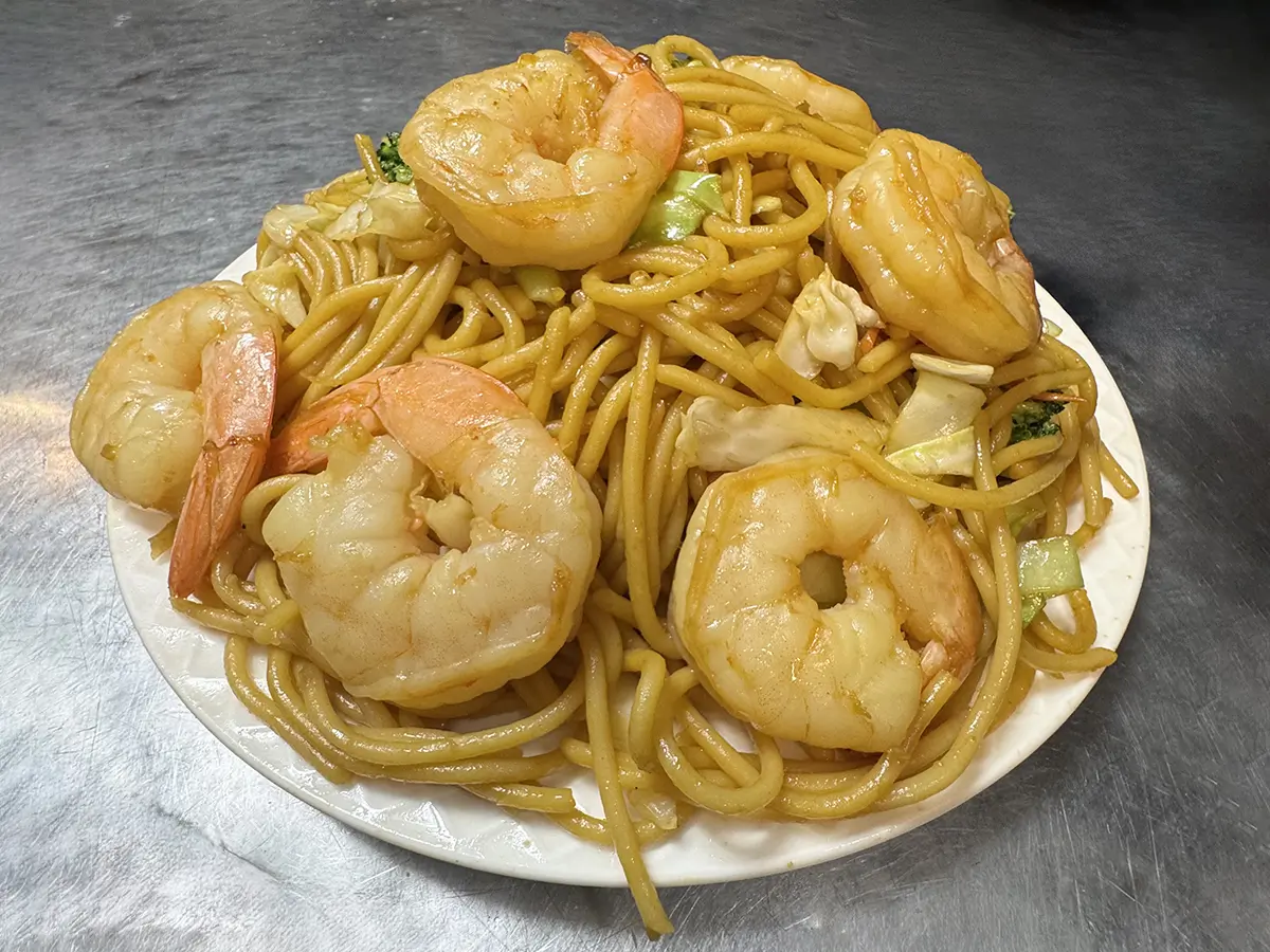 Shrimp lo mein noodle with cabbage at Casa China, a Chinese Restaurant in Sanford
